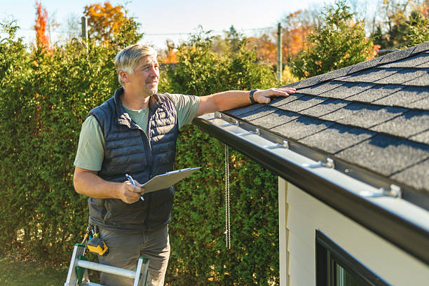 Professional Roofing technician working in El Cajon, CA